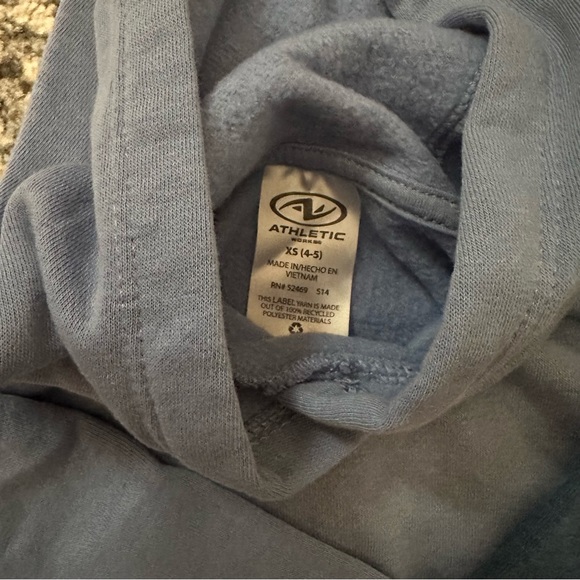 Girls Size 4-5 - 4 piece bundle - Picture 3 of 8